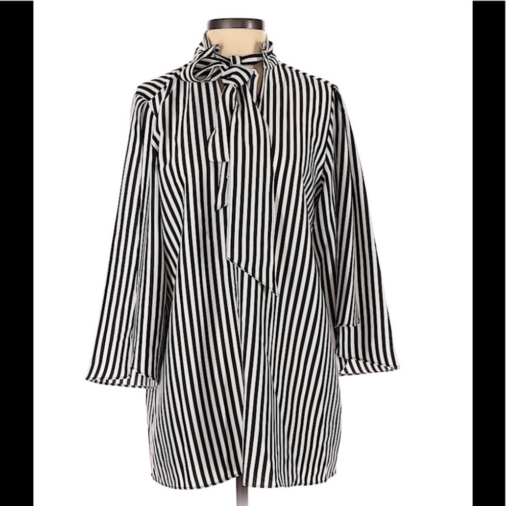 Kenneth Cole Blouse Open Arms